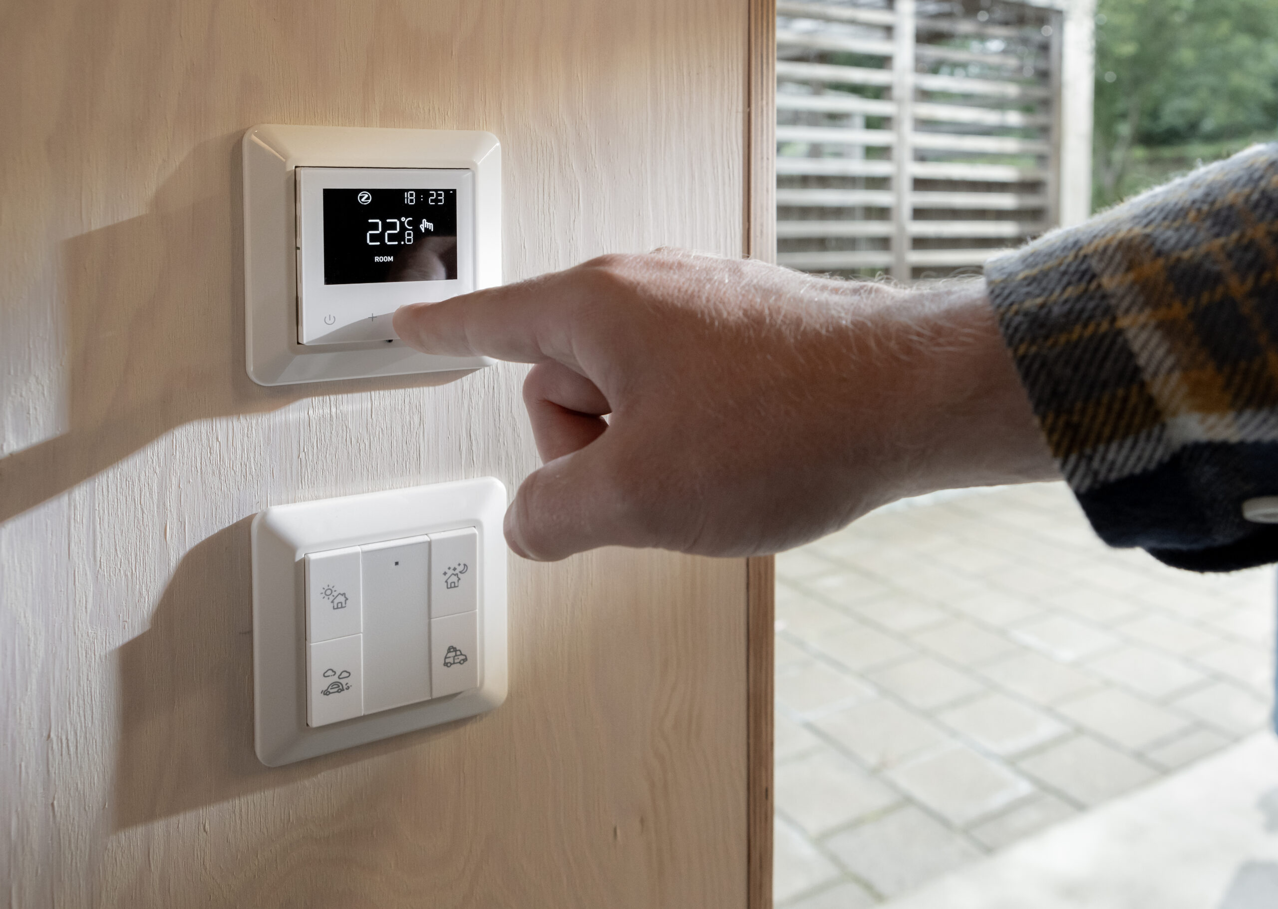 Smart Thermostats Innovations In Home Climate Control Futurehome